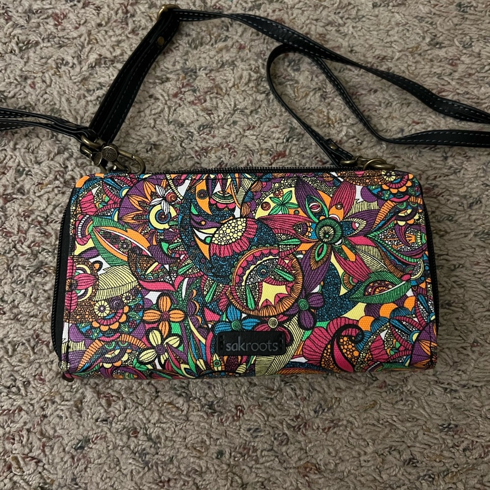 Sakroots wallet phone holder